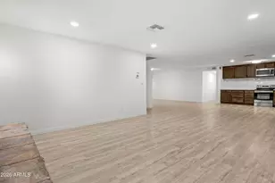 8217 West Campbell Ave, Phoenix, AZ 85033 - Photo 11