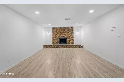 8217 W Campbell Avenue, Phoenix, AZ 85033 - Photo 9