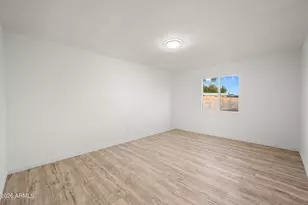 8217 West Campbell Ave, Phoenix, AZ 85033 - Photo 27