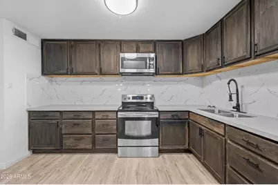 8217 W Campbell Avenue, Phoenix, AZ 85033 - Photo 15