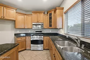 13820 W Cheery Lynn Rd, Avondale, AZ 85392 - Photo 7