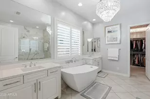 938 E Parkview Dr, Gilbert, AZ 85295 - Photo 27