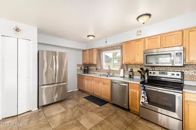 4546 W Sanna Street, Glendale, AZ 85302 - Photo 9