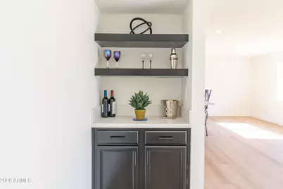 8643 E Rancho Vista Drive, Scottsdale, AZ 85251 - Photo 11