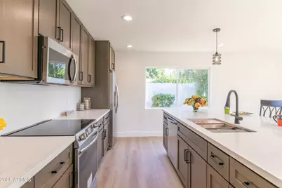 8643 E Rancho Vista Drive, Scottsdale, AZ 85251 - Photo 15