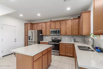 10162 E Theorem Drive, Mesa, AZ 85212 - Photo 5