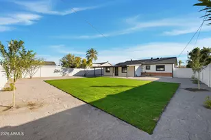 2324 E Heatherbrae Dr, Phoenix, AZ 85016 - Photo 21