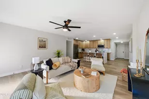 2324 E Heatherbrae Dr, Phoenix, AZ 85016 - Photo 3