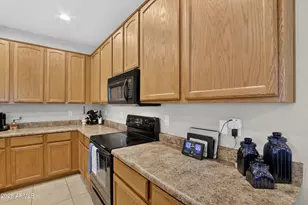 3935 W Roundabout Cir, Chandler, AZ 85226 - Photo 13