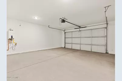 22665 W Pontiac Drive, Surprise, AZ 85387 - Photo 9