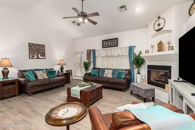 560 W Topeka Drive, Wickenburg, AZ 85390 - Photo 7