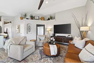 11673 W Lakeview Court, Surprise, AZ 85378 - Photo 19