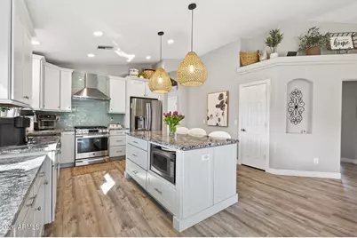 11673 W Lakeview Court, Surprise, AZ 85378 - Photo 15