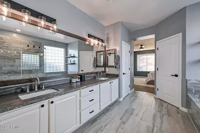 2747 W Via Bona Fortuna Drive, Phoenix, AZ 85086 - Photo 33