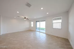 7824 W Tether Trl, Peoria, AZ 85383 - Photo 5