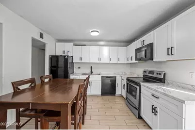 3007 N 81st Avenue, Phoenix, AZ 85033 - Photo 9