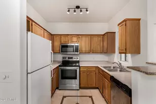 2929 W Yorkshire Dr, Phoenix, AZ 85027 - Photo 3