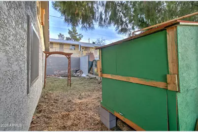 186 E Kelly Street, Miami, AZ 85539 - Photo 43