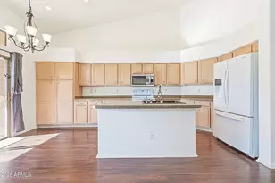 1561 E Black Diamond Dr, Gilbert, AZ 85296 - Photo 9