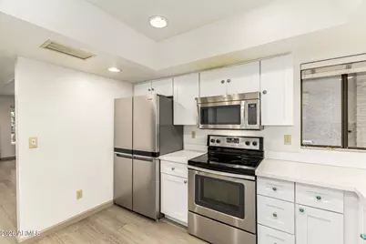 7560 E Gold Dust Avenue, Scottsdale, AZ 85258 - Photo 15