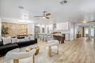 4036 N 40th Pl, Phoenix, AZ 85018 - Photo 5