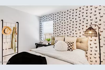 25010 N 174th Lane, Surprise, AZ 85387 - Photo 13