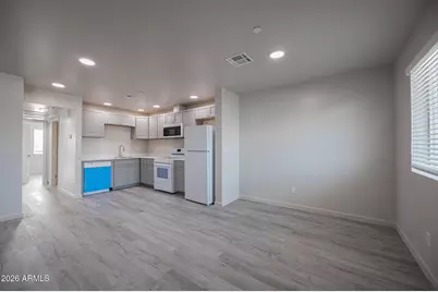 2121 W Adams Street #B201, Phoenix, AZ 85009 - Photo 7