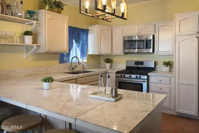 21 E Saint Charles Avenue, Phoenix, AZ 85042 - Photo 11