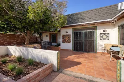 21 E Saint Charles Avenue, Phoenix, AZ 85042 - Photo 19