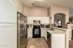 10986 W Rio Vista Ln, Avondale, AZ 85323 - Photo 11