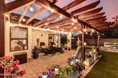 8629 W Maui Lane, Peoria, AZ 85381 - Photo 9