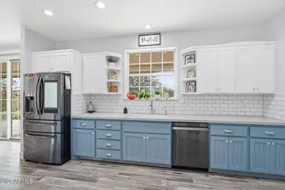 20305 W Peak View Road, Wittmann, AZ 85361 - Photo 13