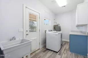 20305 W Peak View Rd, Wittmann, AZ 85361 - Photo 11