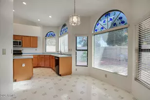 10941 W Cottonwood Ln, Avondale, AZ 85392 - Photo 9