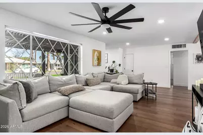 3839 E Whitton Avenue, Phoenix, AZ 85018 - Photo 7