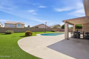 8813 N 68th Dr, Peoria, AZ 85345 - Photo 17