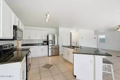 8813 N 68th Drive, Peoria, AZ 85345 - Photo 37