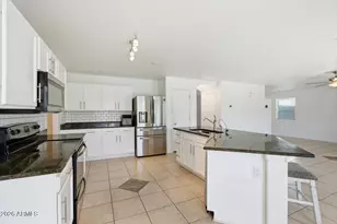 8813 N 68th Dr, Peoria, AZ 85345 - Photo 37