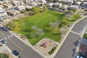 8813 N 68th Dr, Peoria, AZ 85345 - Photo 5