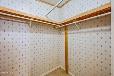 7642 E Holmes Avenue, Mesa, AZ 85209 - Photo 13