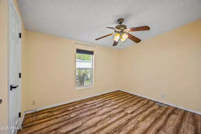 7642 E Holmes Avenue, Mesa, AZ 85209 - Photo 17