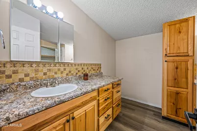 7642 E Holmes Avenue, Mesa, AZ 85209 - Photo 15