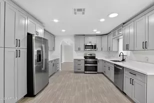 25608 S Pinewood Dr, Sun Lakes, AZ 85248 - Photo 3