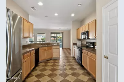 18012 W Tierra Del Sol Drive, Surprise, AZ 85387 - Photo 9