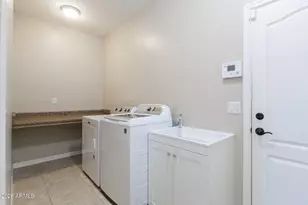 9345 W Enchantment Ln, Arizona City, AZ 85123 - Photo 17