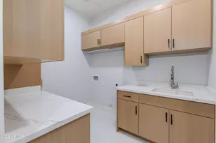 3834 N 34th St, Phoenix, AZ 85018 - Photo 17