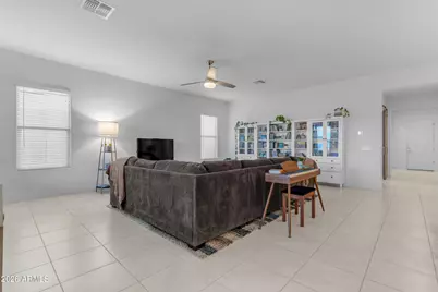 16635 W Valencia Drive, Goodyear, AZ 85338 - Photo 9