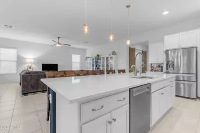 16635 W Valencia Drive, Goodyear, AZ 85338 - Photo 23