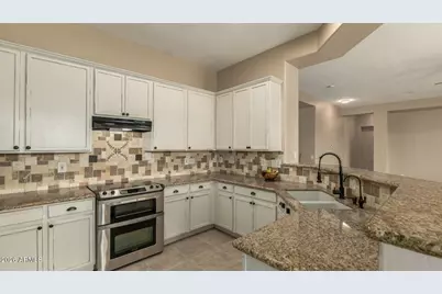 16837 W Northampton Road, Surprise, AZ 85374 - Photo 11