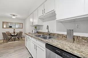 5995 N 78th St, Scottsdale, AZ 85250 - Photo 11